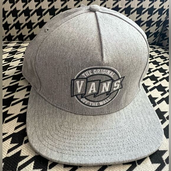 Vans OG Pennant SnapBack Hat - Picture 1 of 3